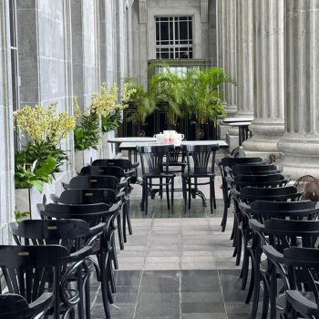 table-arrangement-outdoor
